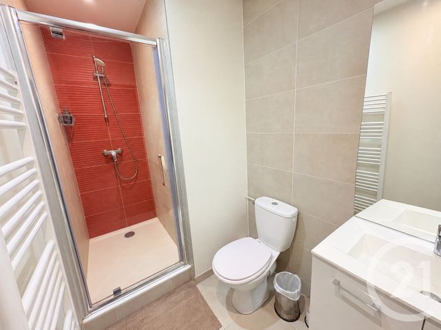 Appartement T3 à louer - 3 pièces - 69.26 m2 - LYON - 69007 - RHONE-ALPES - Century 21 Le 7 De Coeur