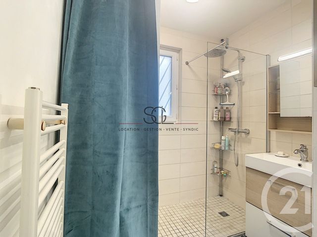 Appartement F2 à louer - 2 pièces - 59.79 m2 - LYON - 69003 - RHONE-ALPES - Century 21 Le 7 De Coeur