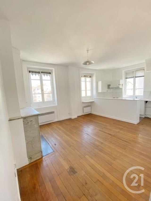 Appartement T2 à louer - 2 pièces - 35.11 m2 - LYON - 69001 - RHONE-ALPES - Century 21 Le 7 De Coeur Appartement T2 à louer - 2 pièces - 35.11 m2 - LYON - 69001 - RHONE-ALPES - Century 21 Le 7 De Coeur