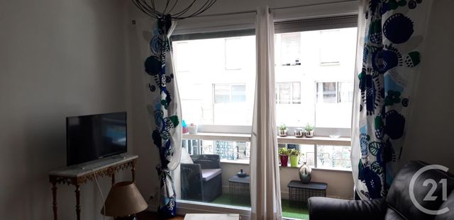 Appartement F2 à louer - 2 pièces - 50.17 m2 - LYON - 69007 - RHONE-ALPES - Century 21 Le 7 De Coeur Appartement F2 à louer - 2 pièces - 50.17 m2 - LYON - 69007 - RHONE-ALPES - Century 21 Le 7 De Coeur