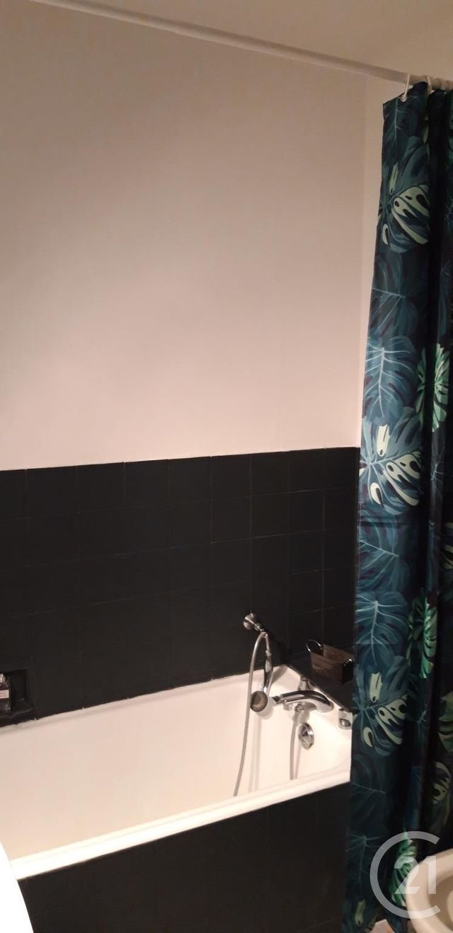 Appartement F2 à louer - 2 pièces - 50.17 m2 - LYON - 69007 - RHONE-ALPES - Century 21 Le 7 De Coeur Appartement F2 à louer - 2 pièces - 50.17 m2 - LYON - 69007 - RHONE-ALPES - Century 21 Le 7 De Coeur