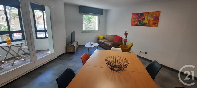 Appartement F3 à louer - 3 pièces - 72.23 m2 - LYON - 69003 - RHONE-ALPES - Century 21 Le 7 De Coeur Appartement F3 à louer - 3 pièces - 72.23 m2 - LYON - 69003 - RHONE-ALPES - Century 21 Le 7 De Coeur