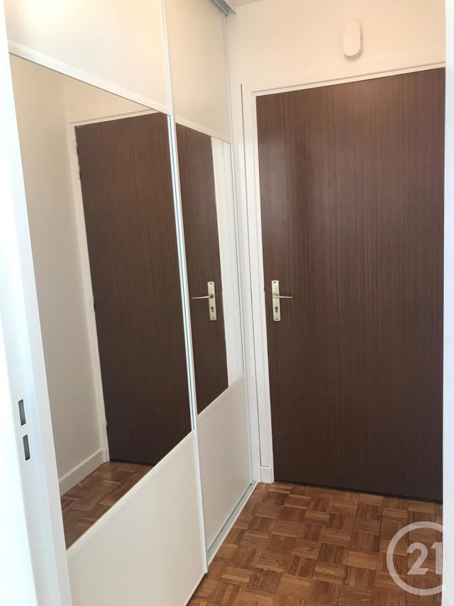 Appartement T1 à louer - 1 pièce - 32.68 m2 - LYON - 69003 - RHONE-ALPES - Century 21 Le 7 De Coeur Appartement T1 à louer - 1 pièce - 32.68 m2 - LYON - 69003 - RHONE-ALPES - Century 21 Le 7 De Coeur