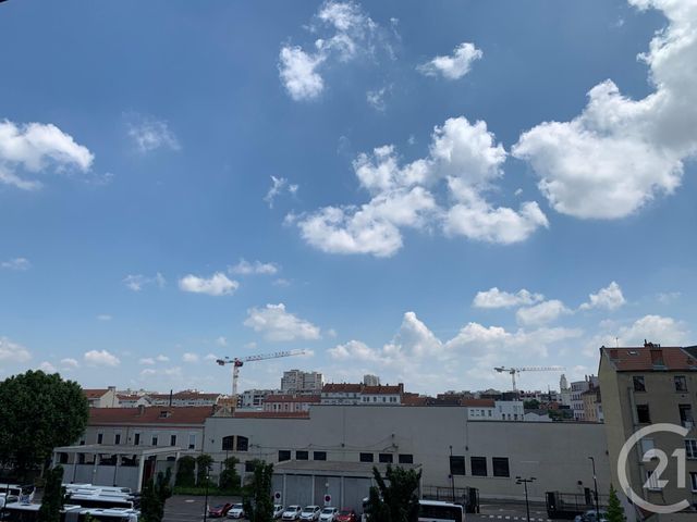 Appartement T2 à louer - 2 pièces - 35.38 m2 - VILLEURBANNE - 69 - RHONE-ALPES - Century 21 Le 7 De Coeur Appartement T2 à louer - 2 pièces - 35.38 m2 - VILLEURBANNE - 69 - RHONE-ALPES - Century 21 Le 7 De Coeur