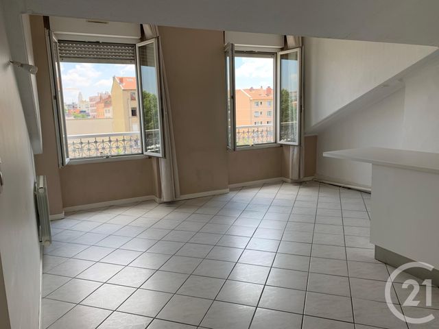 Appartement T2 à louer - 2 pièces - 35.38 m2 - VILLEURBANNE - 69 - RHONE-ALPES - Century 21 Le 7 De Coeur Appartement T2 à louer - 2 pièces - 35.38 m2 - VILLEURBANNE - 69 - RHONE-ALPES - Century 21 Le 7 De Coeur