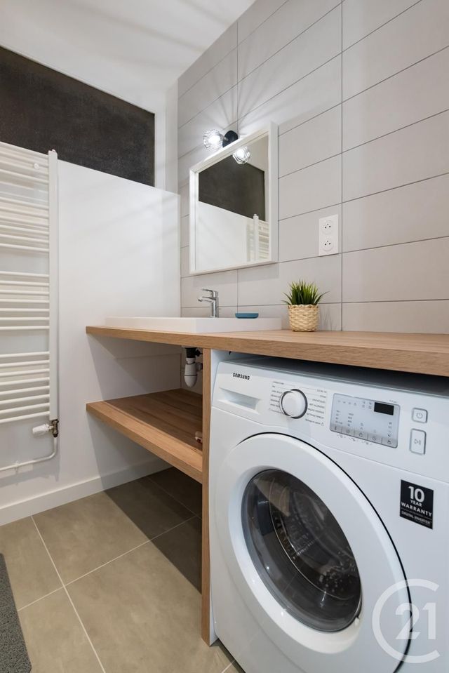 Appartement F4 à louer - 4 pièces - 69.0 m2 - VILLEURBANNE - 69 - RHONE-ALPES - Century 21 Le 7 De Coeur Appartement F4 à louer - 4 pièces - 69.0 m2 - VILLEURBANNE - 69 - RHONE-ALPES - Century 21 Le 7 De Coeur