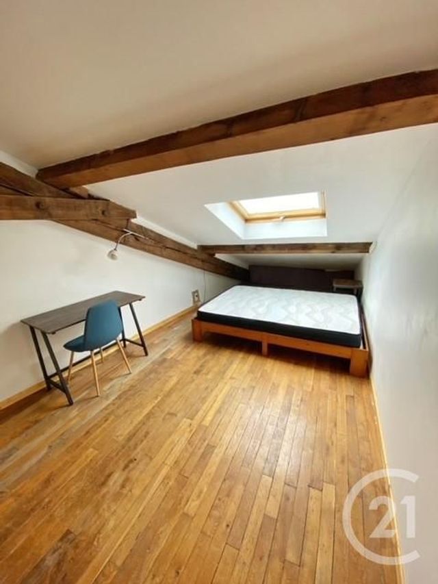 Afficher la photo en grand Appartement T4 à louer - 4 pièces - 81.0 m2 - LYON - 69007 - RHONE-ALPES - Century 21 Le 7 De Coeur
