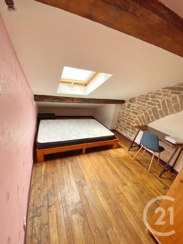 Afficher la photo en grand Appartement T4 à louer - 4 pièces - 81.0 m2 - LYON - 69007 - RHONE-ALPES - Century 21 Le 7 De Coeur
