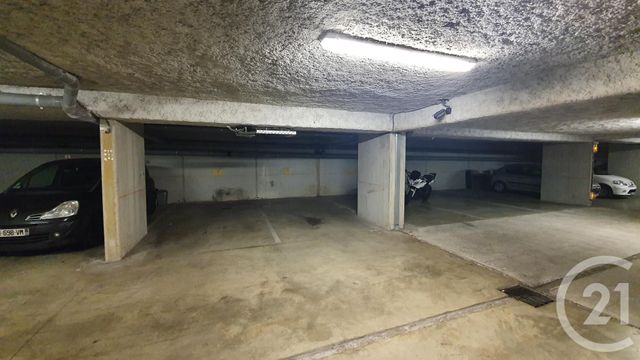 parking à louer - 16.0 m2 - LYON - 69008 - RHONE-ALPES - Century 21 Le 7 De Coeur