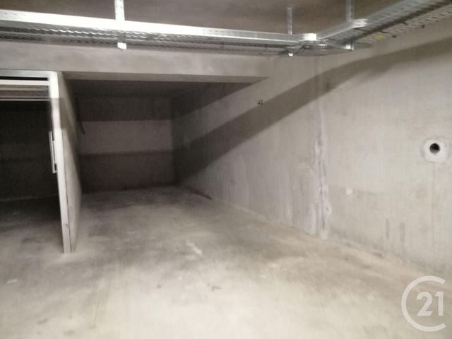 parking - VILLEURBANNE - 69