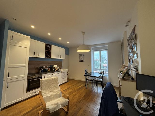 Appartement F1 bis à louer - 2 pièces - 37.57 m2 - VILLEURBANNE - 69 - RHONE-ALPES - Century 21 Le 7 De Coeur