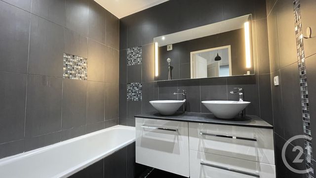 Appartement F3 à vendre - 3 pièces - 61.0 m2 - VILLEURBANNE - 69 - RHONE-ALPES - Century 21 Le 7 De Coeur