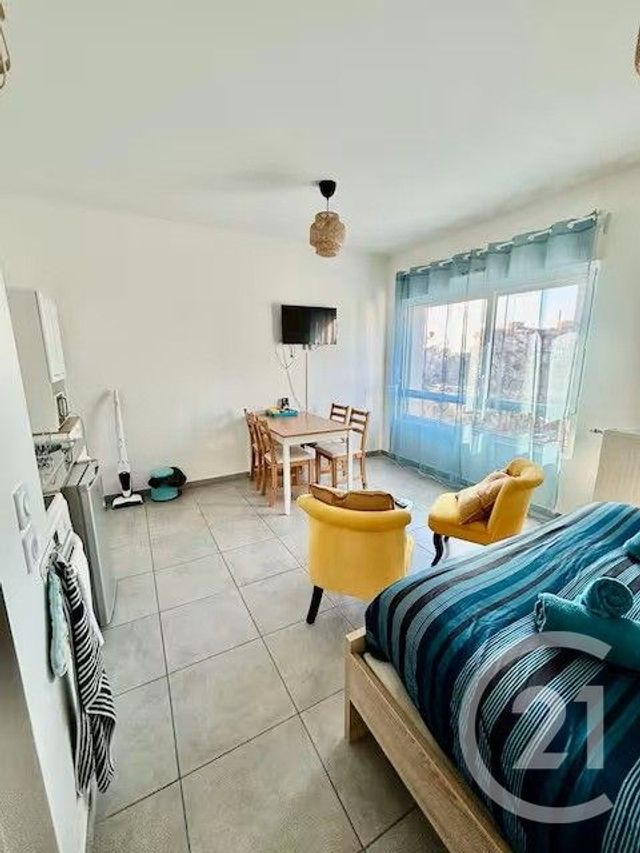 Appartement F1 à louer - 1 pièce - 29.5 m2 - VENISSIEUX - 69 - RHONE-ALPES - Century 21 Le 7 De Coeur