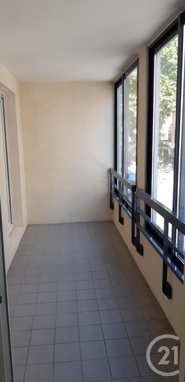 Afficher la photo en grand Appartement F2 à louer - 2 pièces - 45.5 m2 - LYON - 69003 - RHONE-ALPES - Century 21 Le 7 De Coeur