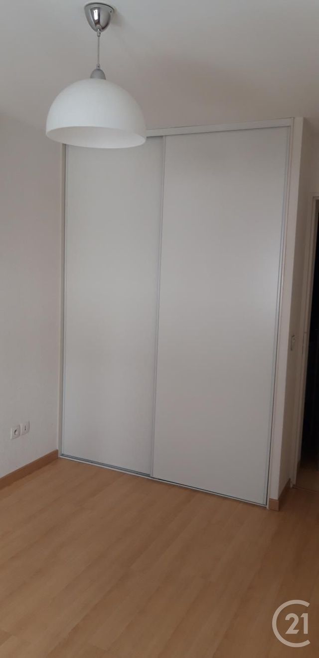 Afficher la photo en grand Appartement F2 à louer - 2 pièces - 45.5 m2 - LYON - 69003 - RHONE-ALPES - Century 21 Le 7 De Coeur