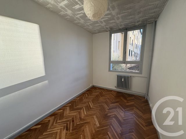 Appartement F2 bis à louer - 3 pièces - 56.74 m2 - LYON - 69007 - RHONE-ALPES - Century 21 Le 7 De Coeur