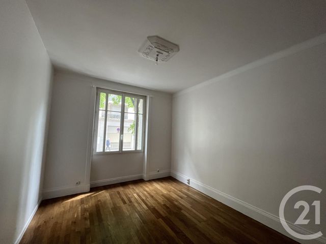 Appartement F2 à louer - 2 pièces - 55.52 m2 - LYON - 69007 - RHONE-ALPES - Century 21 Le 7 De Coeur
