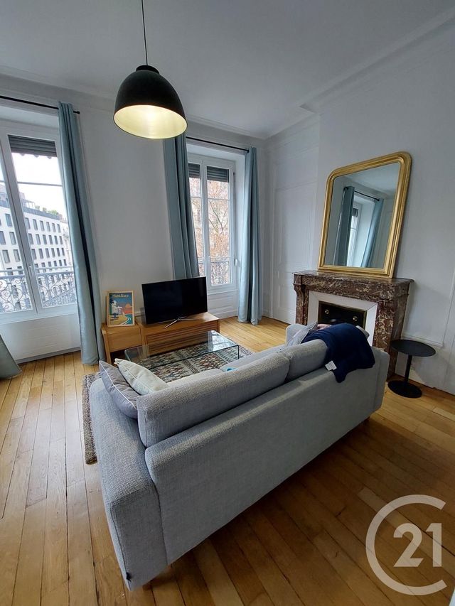 Appartement F2 à louer - 2 pièces - 59.7 m2 - LYON - 69007 - RHONE-ALPES - Century 21 Le 7 De Coeur